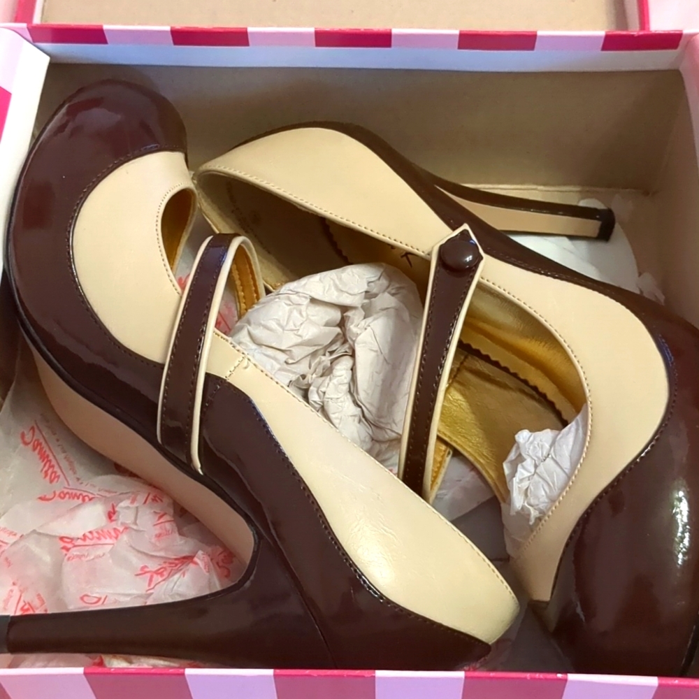 Vintage Inspired Mary Jane heels (size 8.5)